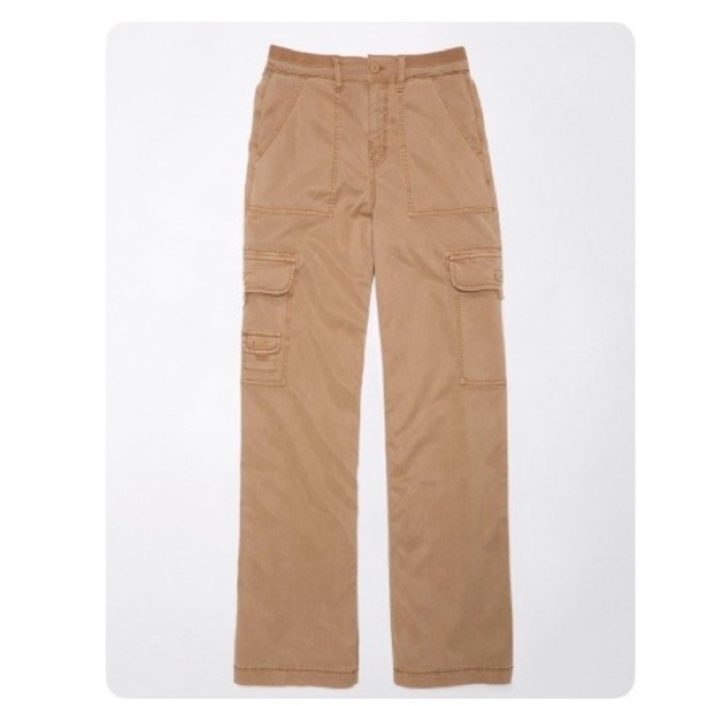 AE Stretch Curvy Super High-Waisted
Baggy Wide-Leg Cargo Pant 000 SHORT